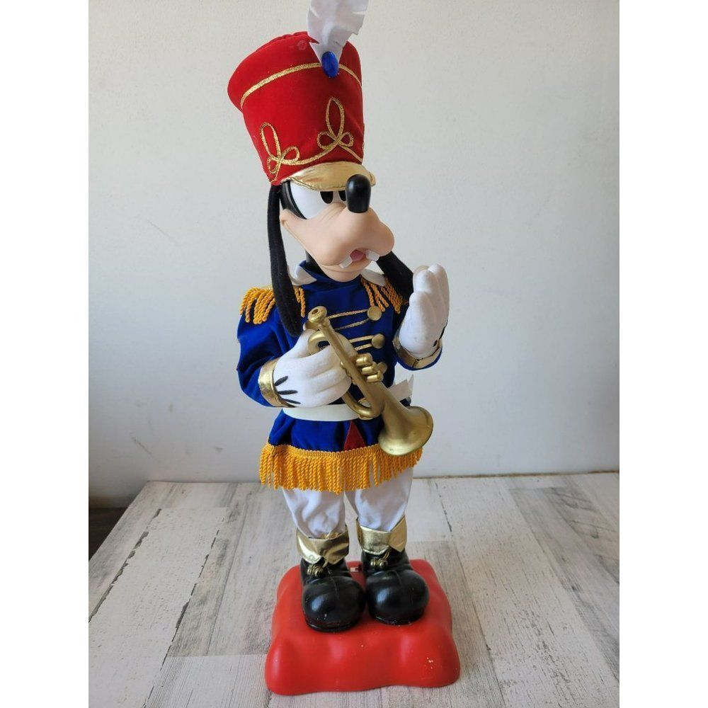 Telco goofy band trumpet motion at vintage Xmas rare